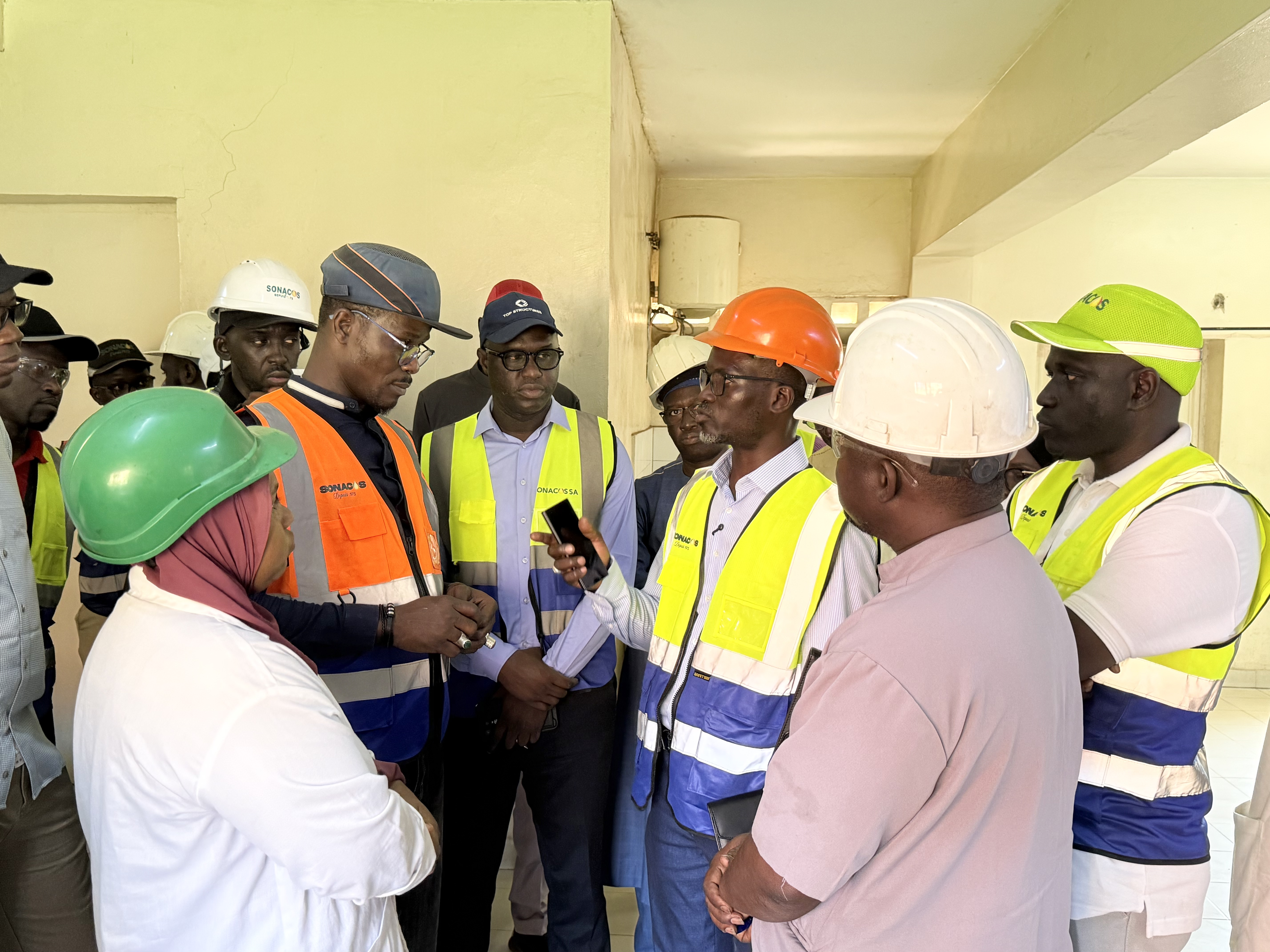 M. Cheikh Ahmed T. Guèye, DG de la SONACOS SA, s’est rendu à l’EID de Dakar.